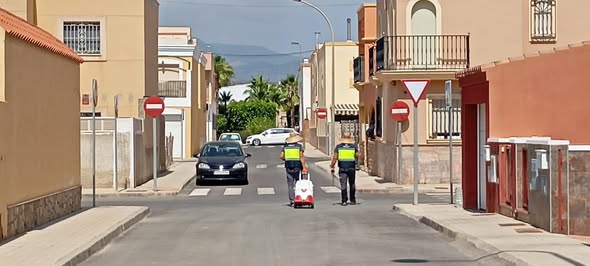Campaña de control sanitario en Benahadux